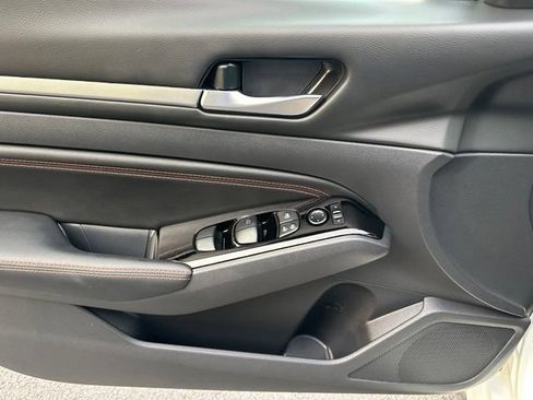 Certified 2023 Nissan Altima 2.5 SR FWD image 18