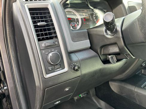 Used 2014 RAM 2500 Tradesman w/ Chrome Appearance Group image 13