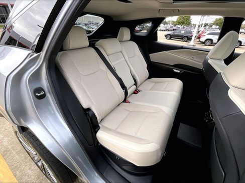 Certified 2025 Lexus RX 450h Luxury w/ Convenience Package image 40