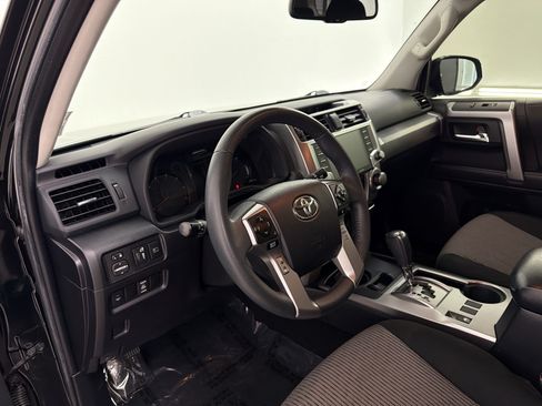 Used 2020 Toyota 4Runner SR5 RWD image 4