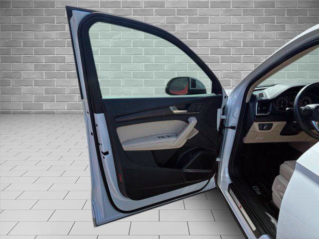 Used 2024 Audi Q5 2.0T Premium Plus w/ Premium Plus Package AWD/4WD image 14