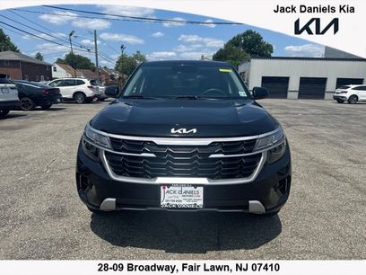 Certified 2025 Kia Seltos LX