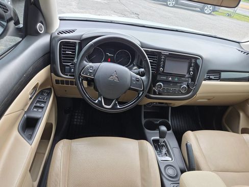 Used 2016 Mitsubishi Outlander SE FWD image 5
