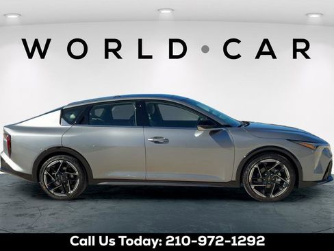 New 2025 Kia K4 GT-Line Turbo w/ GT-Line Premium Package FWD image 2