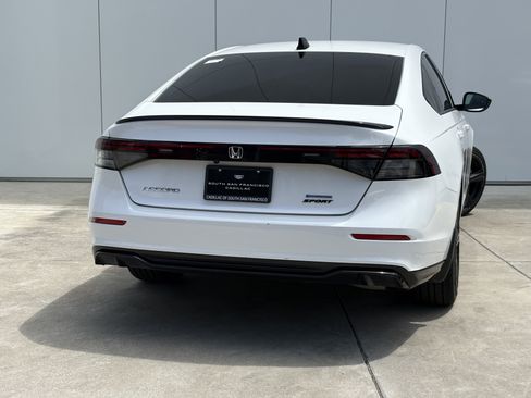 Used 2025 Honda Accord Sport image 6