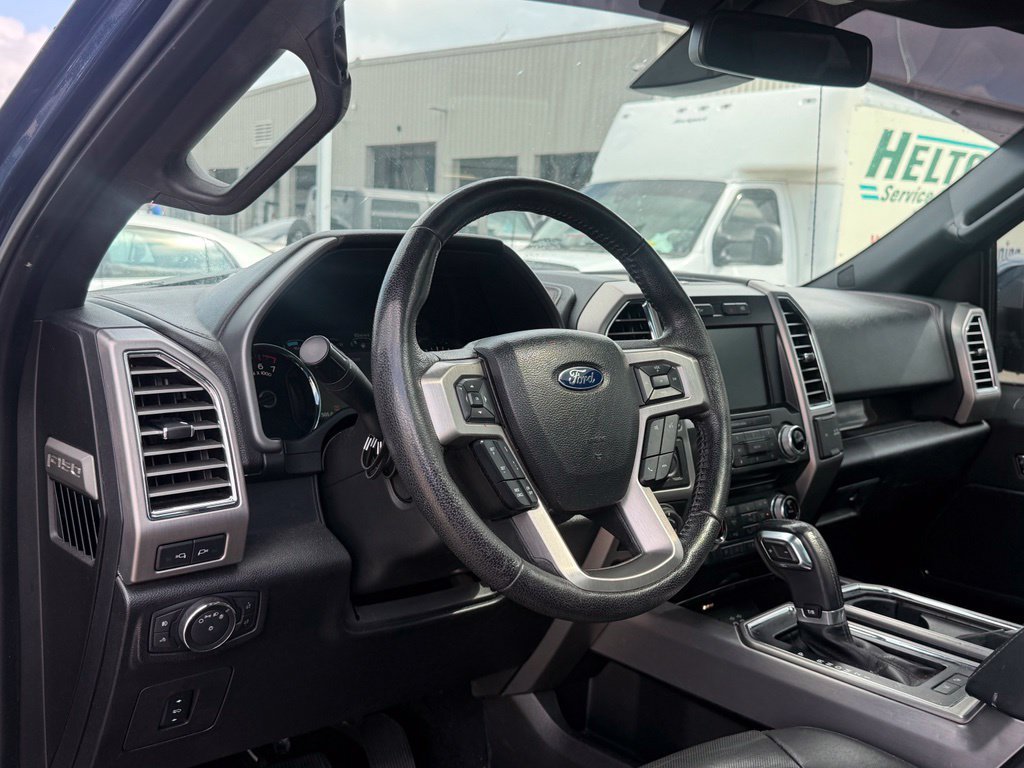 Used 2016 Ford F150 Platinum w/ Equipment Group 701A Luxury AWD/4WD image 4