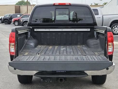 Used 2015 Nissan Frontier SV w/ SV Value Truck Package RWD image 14