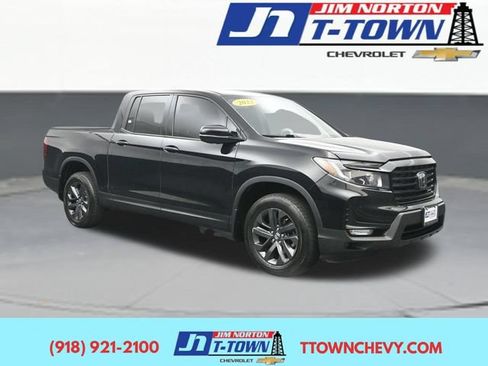 Used 2023 Honda Ridgeline Sport image 1