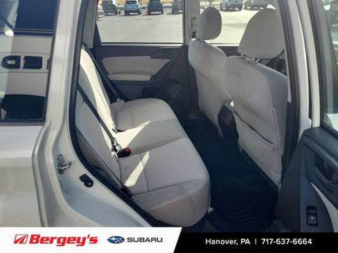 Used 2014 Subaru Forester 2.5i AWD/4WD image 10