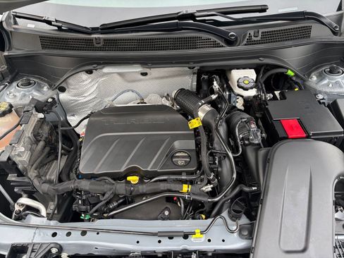 Used 2025 Buick Envista Sport Touring image 30