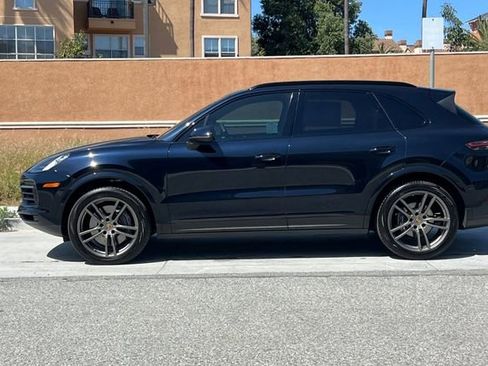 Used 2021 Porsche Cayenne AWD/4WD image 7