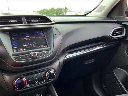 Used 2023 Chevrolet TrailBlazer LT image 34