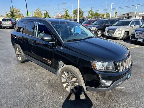 Used 2017 Jeep Compass 75th Anniversary w/ Power Value Group image 2