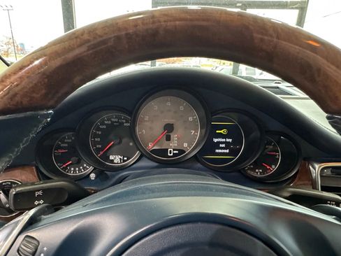 Used 2010 Porsche Panamera S image 15