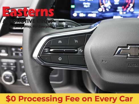 Used 2025 Chevrolet Suburban Z71 AWD/4WD image 15