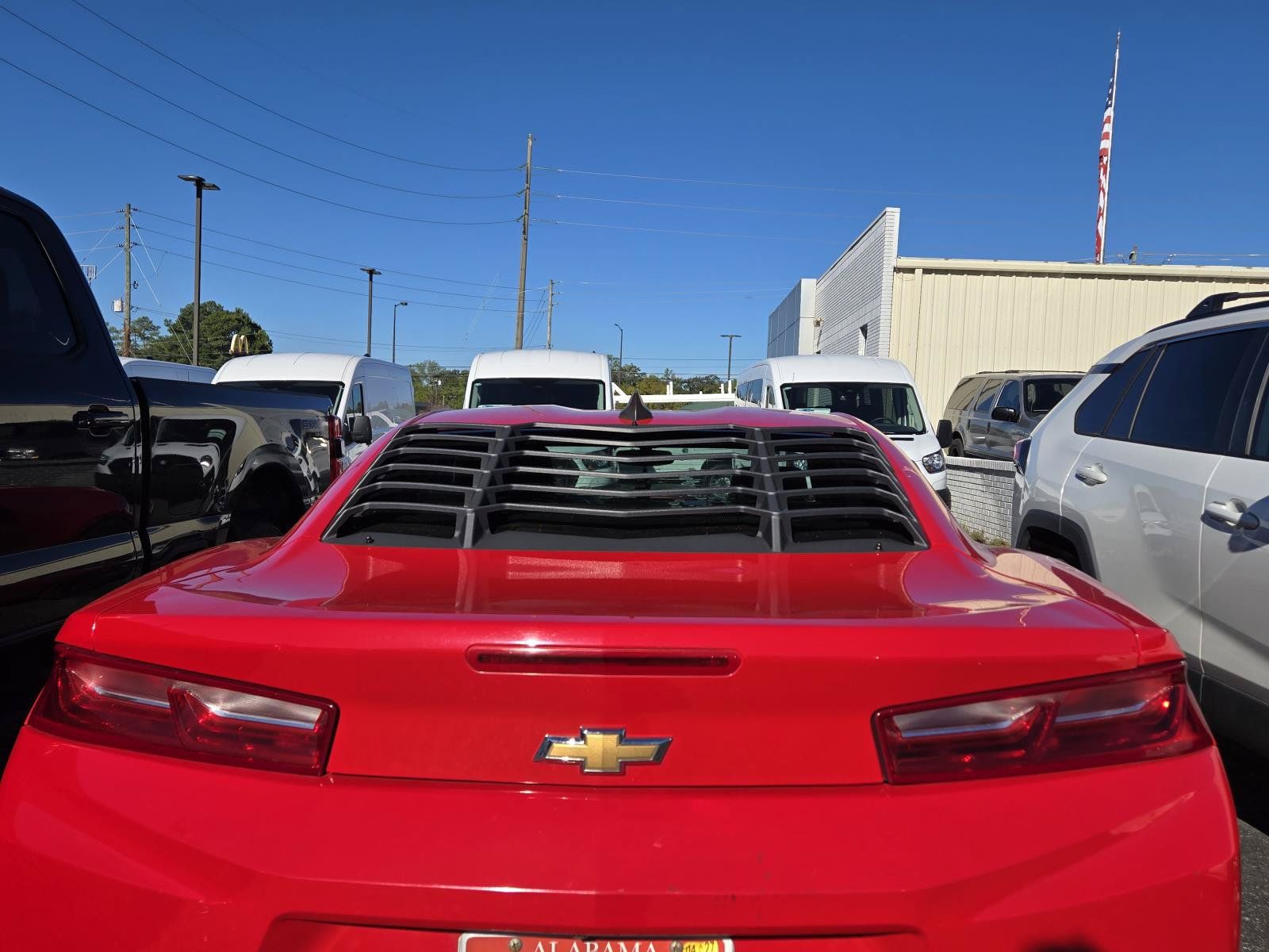 Used 2018 Chevrolet Camaro LT RWD image 4