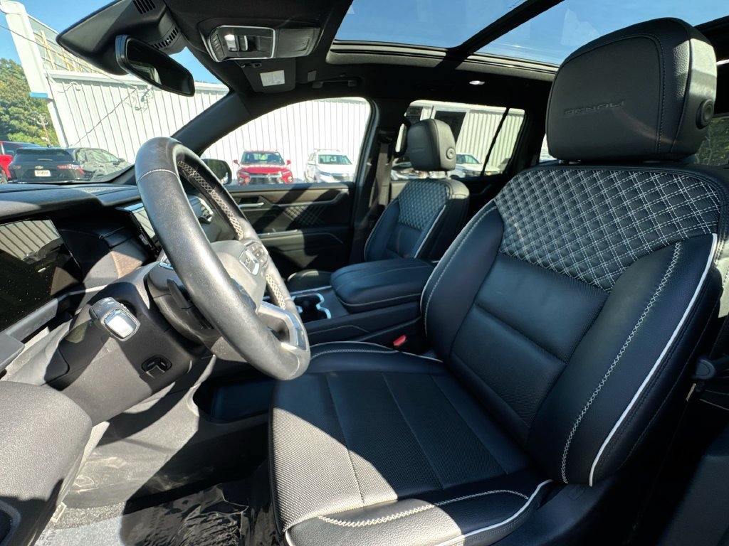 Used 2024 GMC Acadia Denali w/ LPO, Floor Liner Package FWD image 13
