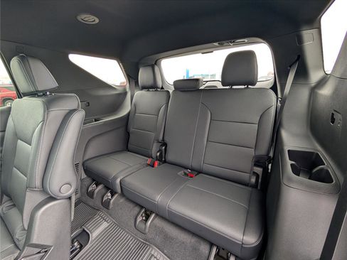 New 2026 Chevrolet Traverse LT w/ Driver Confidence Package image 10