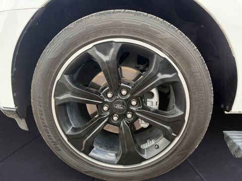 Used 2023 Ford Expedition Limited AWD/4WD image 14