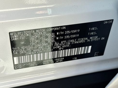 Used 2024 Toyota RAV4 XSE w/ Weather Package image 28