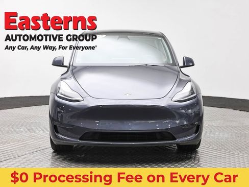 Used 2023 Tesla Model Y Long Range AWD/4WD image 2