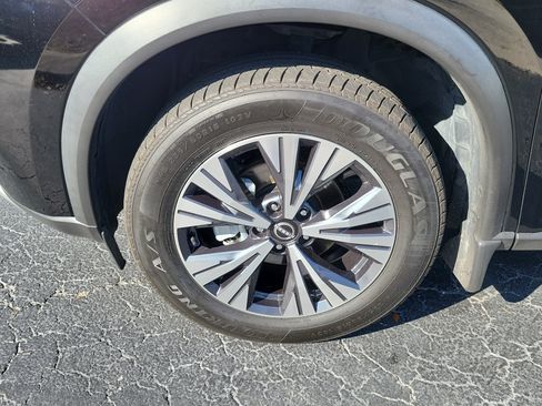 Certified 2023 Nissan Rogue SV FWD image 4