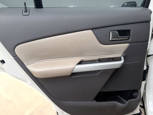 Used 2012 Ford Edge SE FWD image 23