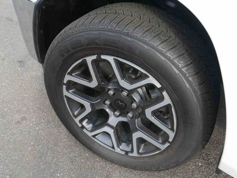 Certified 2025 RAM 1500 Laramie image 12