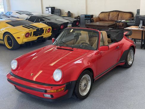 Used 1988 Porsche 911 Carrera RWD image 7