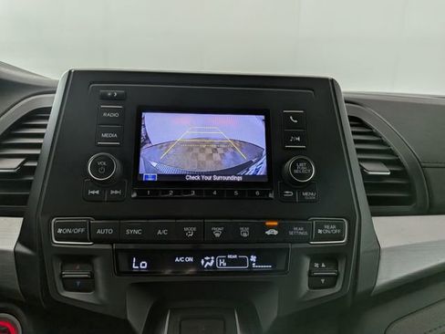 Used 2018 Honda Odyssey LX image 5