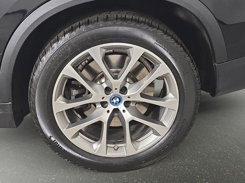 Certified 2024 BMW X5 xDrive50e w/ Premium Package AWD/4WD image 35