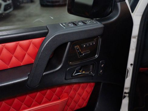 Used 2016 Mercedes-Benz G 65 AMG 4MATIC image 23