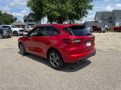 Used 2024 Ford Escape ST-Line w/ Tech Pack #1 AWD/4WD image 8