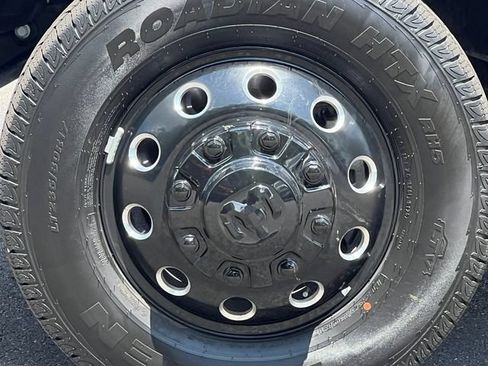 Used 2025 RAM 3500 Laramie AWD/4WD image 7