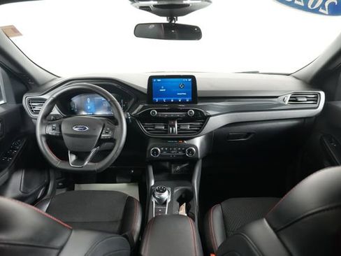 Certified 2025 Ford Escape ST-Line image 15