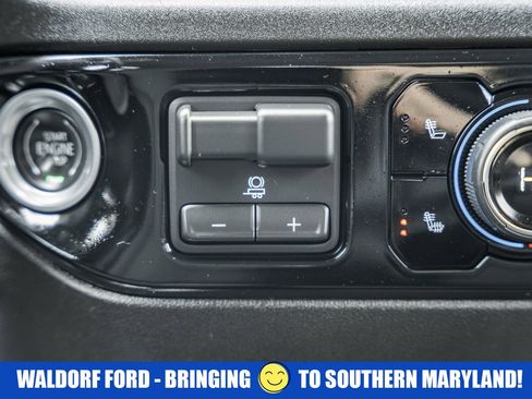 Used 2024 Chevrolet Silverado 2500 LT w/ Convenience Package image 28