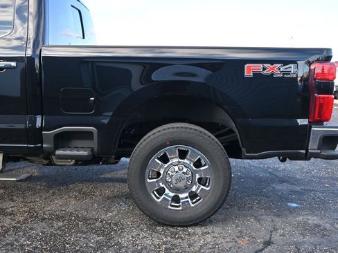 Used 2025 Ford F350 King Ranch w/ Chrome Package image 48