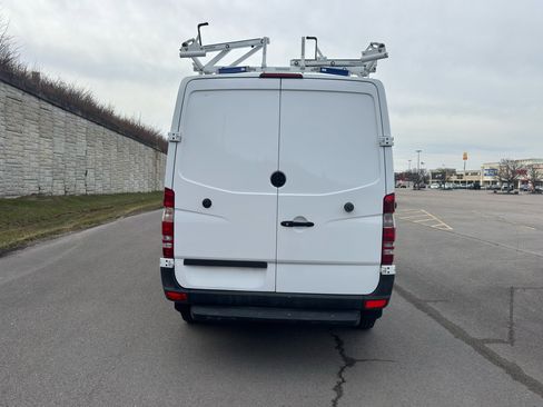Used 2014 Mercedes-Benz Sprinter 2500 image 4