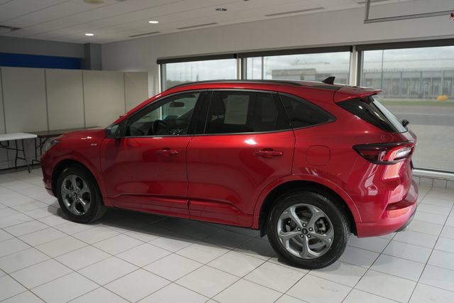 Used 2023 Ford Escape ST-Line AWD/4WD image 4