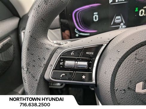 Used 2024 Kia Seltos LX image 25