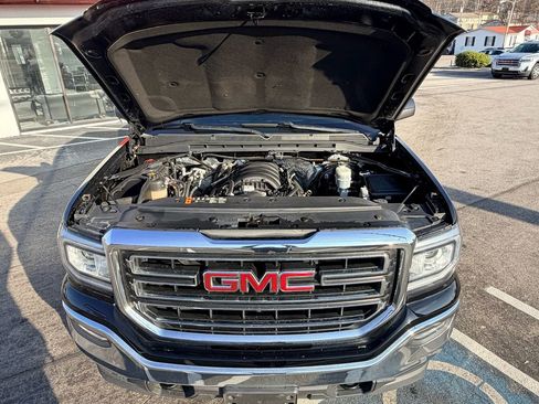 Used 2018 GMC Sierra 1500 SLE w/ SLE Value Package image 11