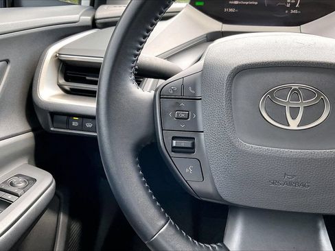 Used 2023 Toyota Prius LE FWD image 29