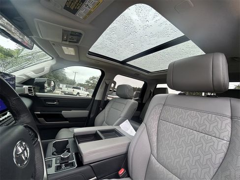 Used 2023 Toyota Tundra Limited image 14