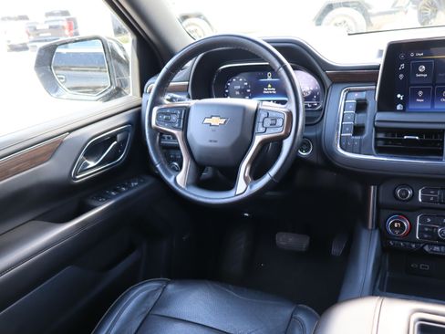Used 2022 Chevrolet Tahoe High Country AWD/4WD image 14