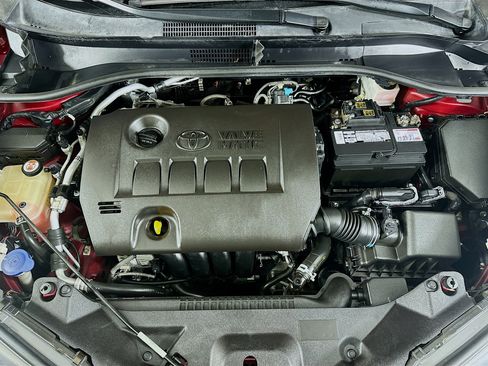 Used 2018 Toyota C-HR XLE image 29