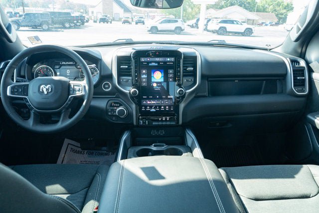 Used 2025 RAM 1500 Big Horn AWD/4WD image 32