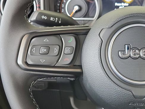 New 2025 Jeep Wrangler Rubicon AWD/4WD image 18