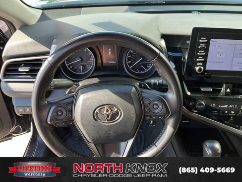Used 2023 Toyota Camry SE FWD image 7