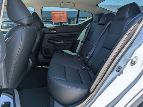 Certified 2025 Nissan Altima 2.5 SR FWD image 13
