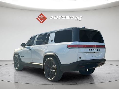 Used 2022 Rivian R1S Adventure image 9